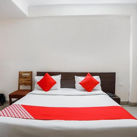Hotel O Av Residency Near Botanic Garden Of Indian Republic Noida Exterior photo