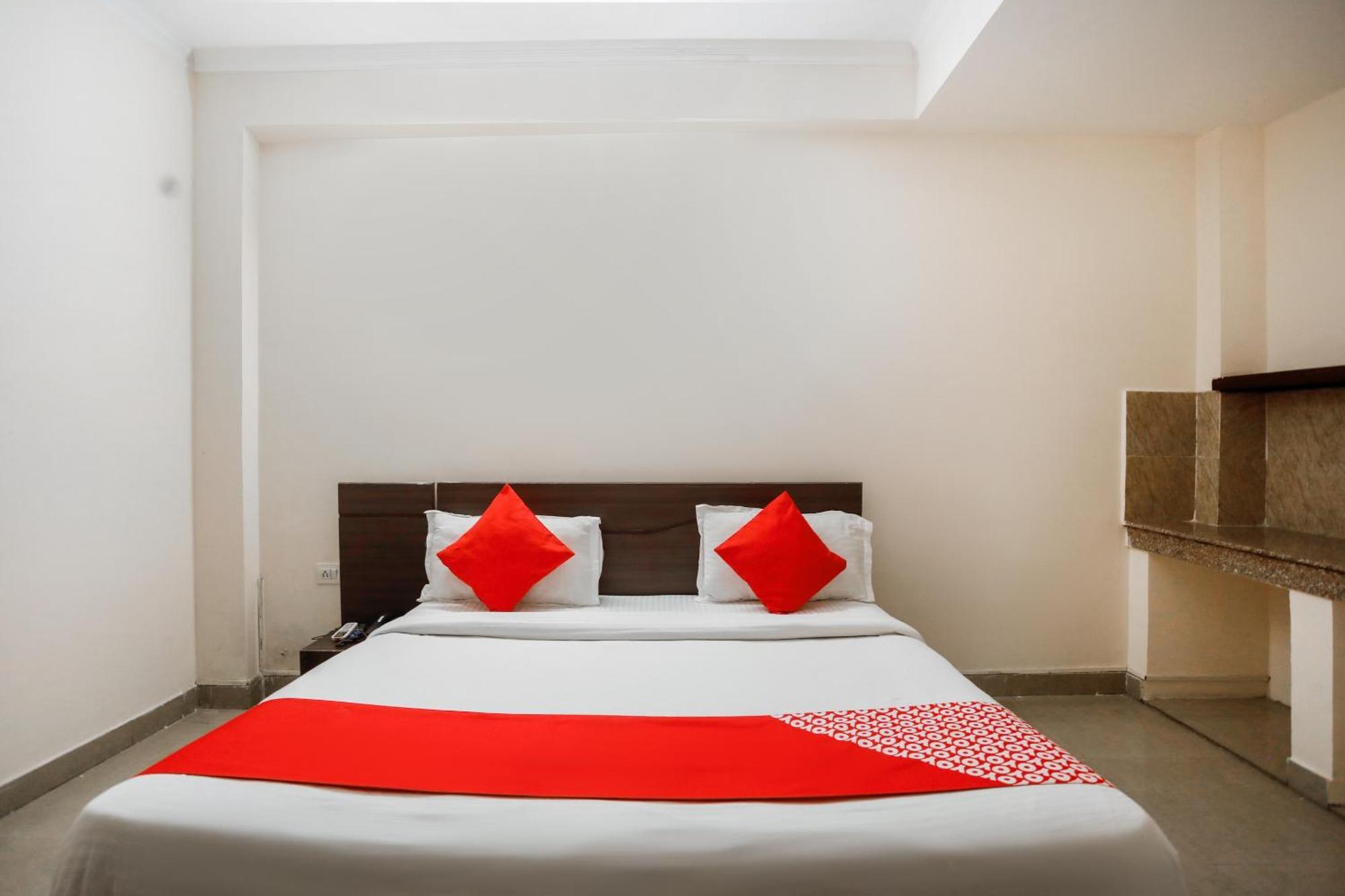 Hotel O Av Residency Near Botanic Garden Of Indian Republic Noida Exterior photo