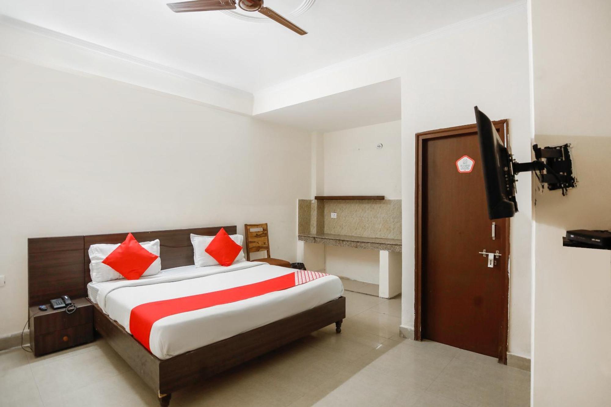 Hotel O Av Residency Near Botanic Garden Of Indian Republic Noida Exterior photo