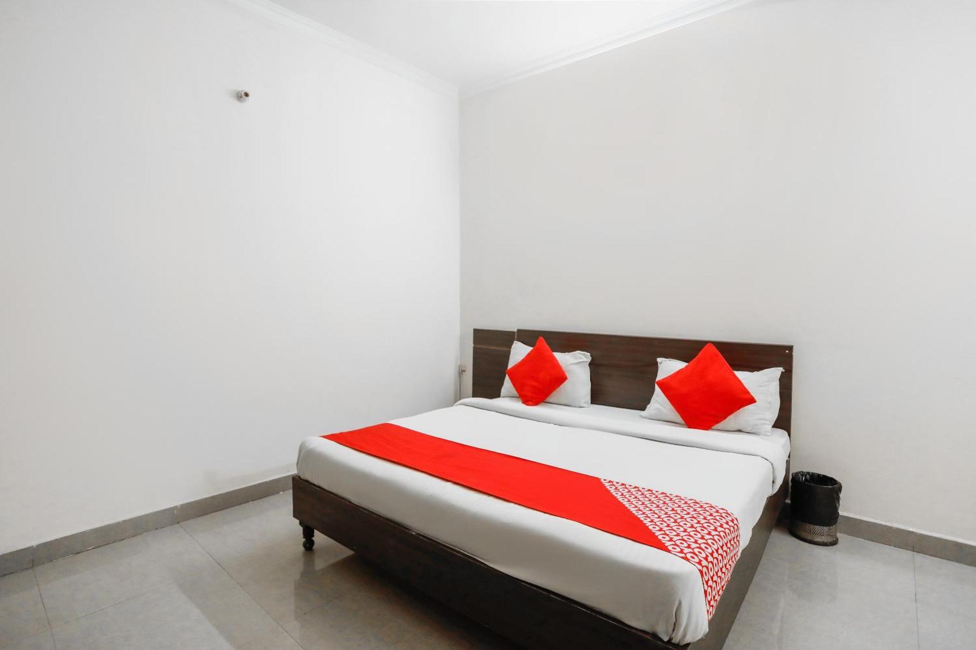 Hotel O Av Residency Near Botanic Garden Of Indian Republic Noida Exterior photo