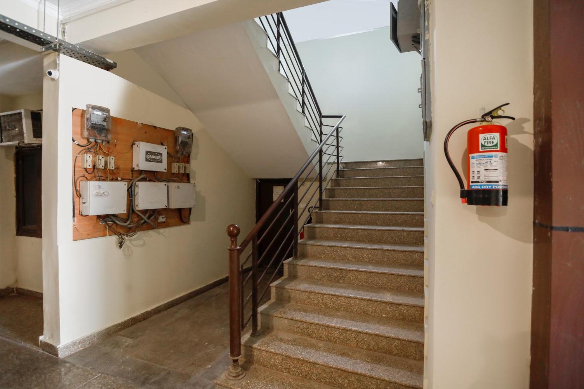 Hotel O Av Residency Near Botanic Garden Of Indian Republic Noida Exterior photo