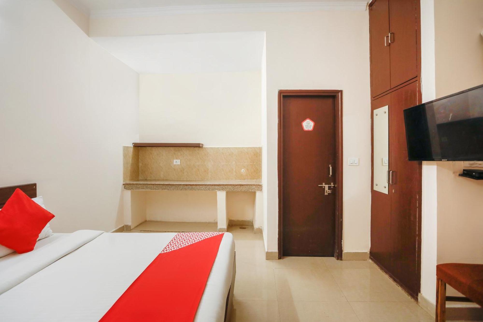 Hotel O Av Residency Near Botanic Garden Of Indian Republic Noida Exterior photo